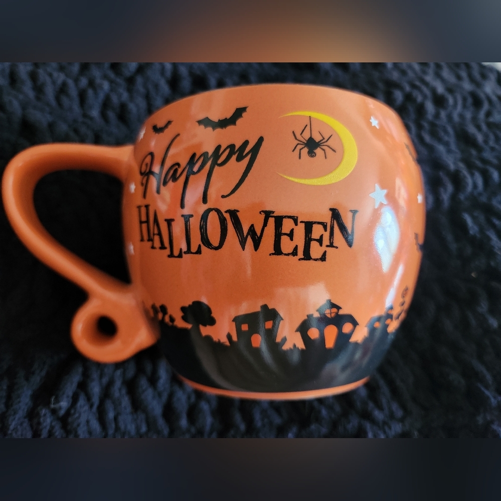 Set of 2 Disney Halloween mugs - Picture 2 of 5